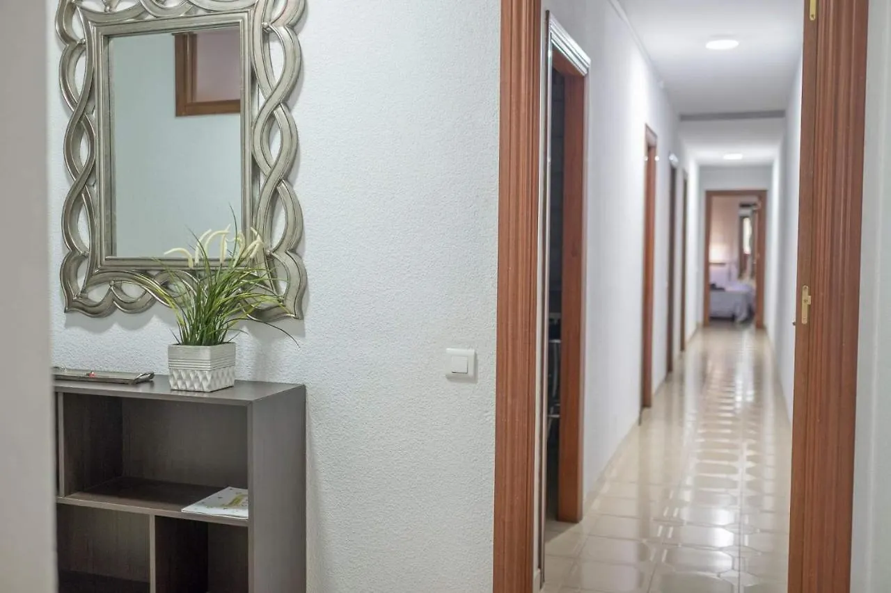 Ideal familias 4 habitaciones Malagueta centro y Muelle 1 0*, Málaga