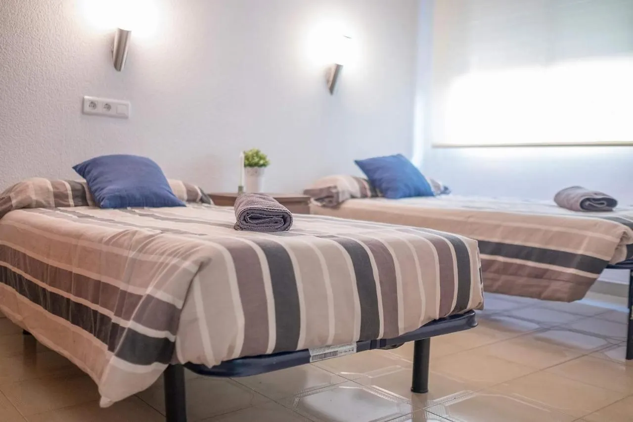Ideal familias 4 habitaciones Malagueta centro y Muelle 1 0*, Málaga Spagna